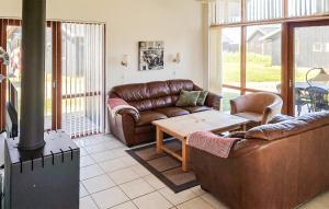 Lovely Home In Ulfborg With Wifi