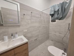 Himara City 10 - Central, Beach Access