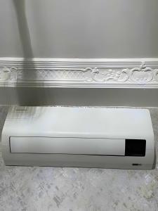 Private Room in Spacious Modern Apartment AC & Shared Kitchen