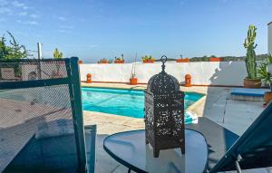 Cozy Home In El Castillo De Las Gua
