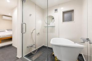 Within walking distance of Ikebukuro Station! Easy access to Shinjuku Station and Shibuya Station 池袋3丁目戸建