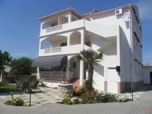 Apartmani Sanja - Kod Mula