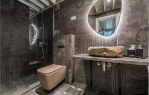 Gorgeous Apartment In Zadar With Wifi