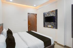 OYO Townhouse Oak Fazalganj Formerly RR Grand