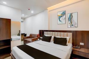 OYO Townhouse Oak Fazalganj Formerly RR Grand