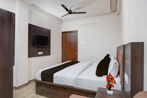 OYO Townhouse Oak Fazalganj Formerly RR Grand
