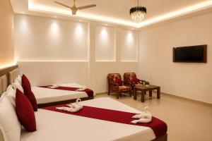 Jayaditya Palace 10 minutes walking from Shri Ram Mandir