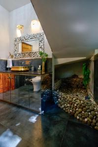 3BHK Villa with JACUZZI and BATH TUB