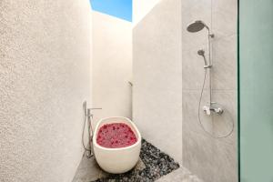 BrandNew Beachside Modern Villa A, 3 Bedrooms for 8 Guests