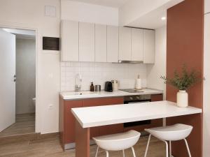 Big Cozy Studio with Kitchen near Ladadika