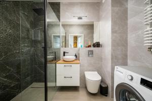 Lotnisko Chopina Chic Apartment by BookingHost