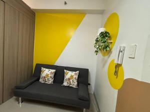 Ehndras Room in MOA Near Airport
