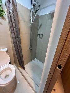 Ehndras Room in MOA Near Airport