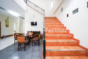 Nirvana Inn seturan Mitra RedDoorz