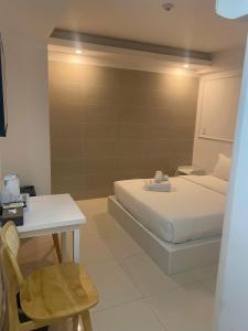 Royal Crown Hotel Near SECC - Phu My Hung