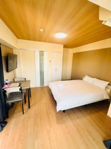R SQUARE Nipponbashi Room No 903