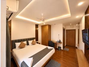 Sukanya Elite Puri - New Luxurious stay near Blue Flag beach withAC Room, Free Parking & Restaurant