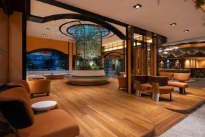 Holiday Garden Hotel