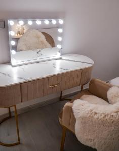 Stylish Benidorm apartment, pools, sauna terrace