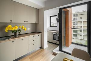 Innera Suite w. Parking & AC