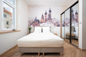 Discover Krakow Apartments - 3 Rakowicka St - City Center Apartments with AC & Netflix