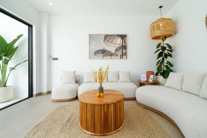 Villa Puligny - Stylish 2BR Haven in Canggu
