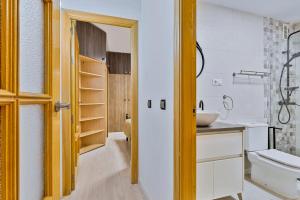 Two bedroom apartment with patio in Malaga City Center
