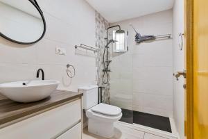 Two bedroom apartment with patio in Malaga City Center