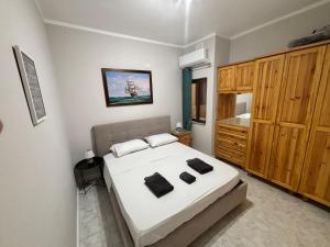 Seafront 2BR Apartment Xwejni bay