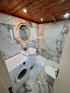 Seafront 2BR Apartment Xwejni bay