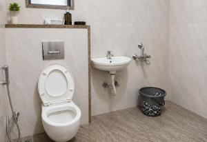 Elegant Escape 2 BHK WIFI, AC & Much More