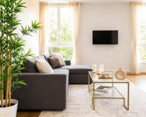 Central Paris - Executive apartment with lift for 8
