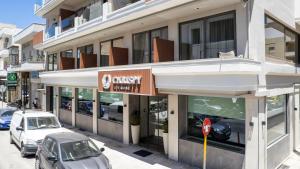 Chrispy City Living ex Nefeli