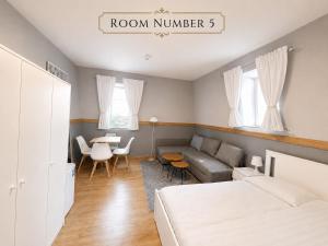 Castle Park Suites