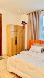 Minimalist Stay and Meru Views