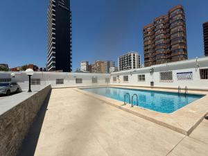 Apartamento en Avenida Mediterráneo con piscina