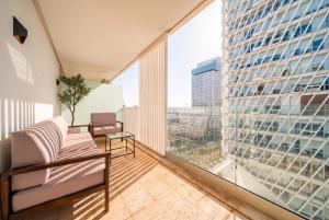 CFC Skyline Escape Huge Terrace, GYM & Parking
