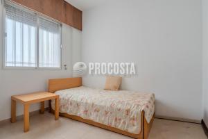 Apartamento frontal al mar con cochera