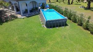 Hidden Oasis PeSa - Luxury Villa with Pool & Spa