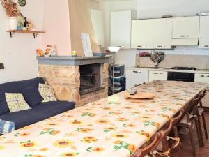 Cozy Apartment in a Traditional Tuscan Stone Farmhouse