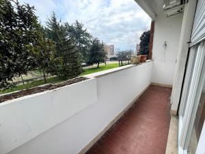 Trilocale ristrutturato vicino metropolitana