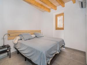 Old Town Townhouse with Pool, Pollença