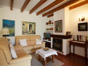 Tranquil Pollensa Villa for 5
