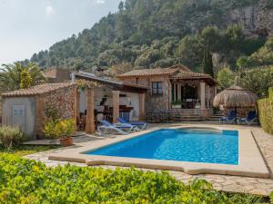 Tranquil Pollensa Villa for 5