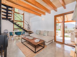 Cosy 2-Bed Villa with Pool, Pollença
