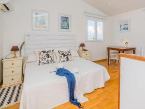 Beach Chalet with Pool for 6
