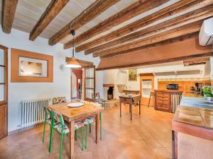 Historic Villa with Mountain Views, Mallorca