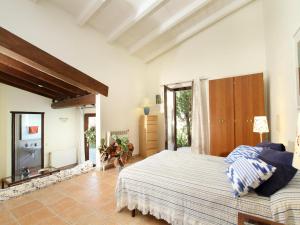 Majorcan Mountain View Villa for 8