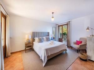 Elegant Villa witj Heated Pool, Pollença