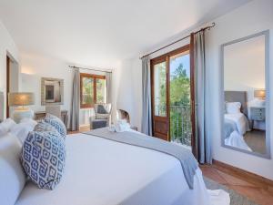 Elegant Villa witj Heated Pool, Pollença
